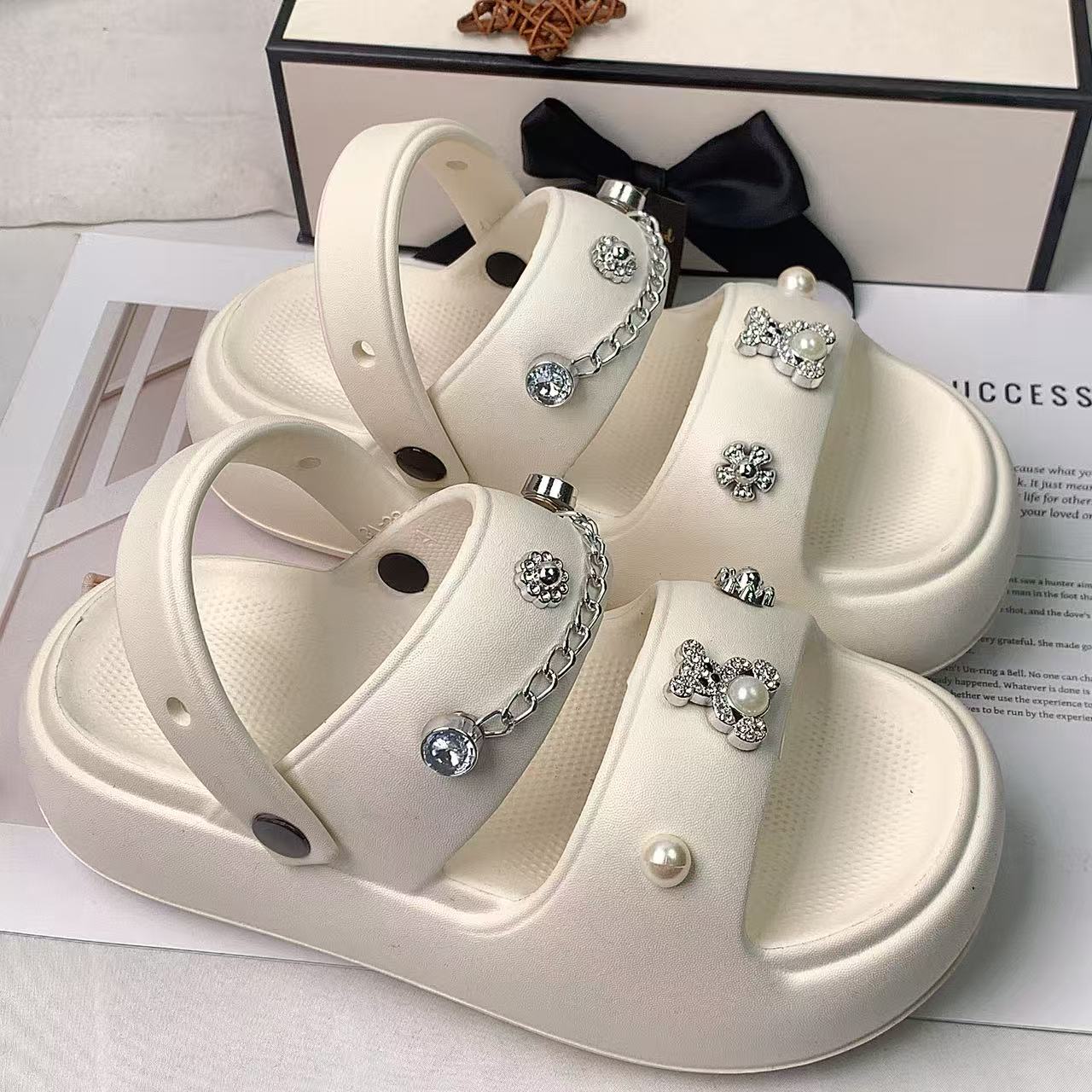 ชุดธีมหมีสีเงินข้ามพรมแดนแบบให - Indoor Plants บทวิจารณ์และราคา